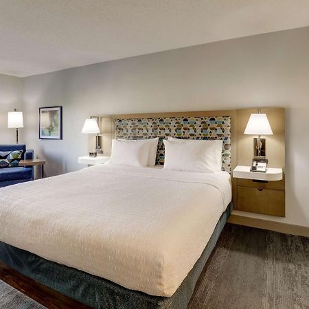 Hampton Inn Cumming Bagian luar foto