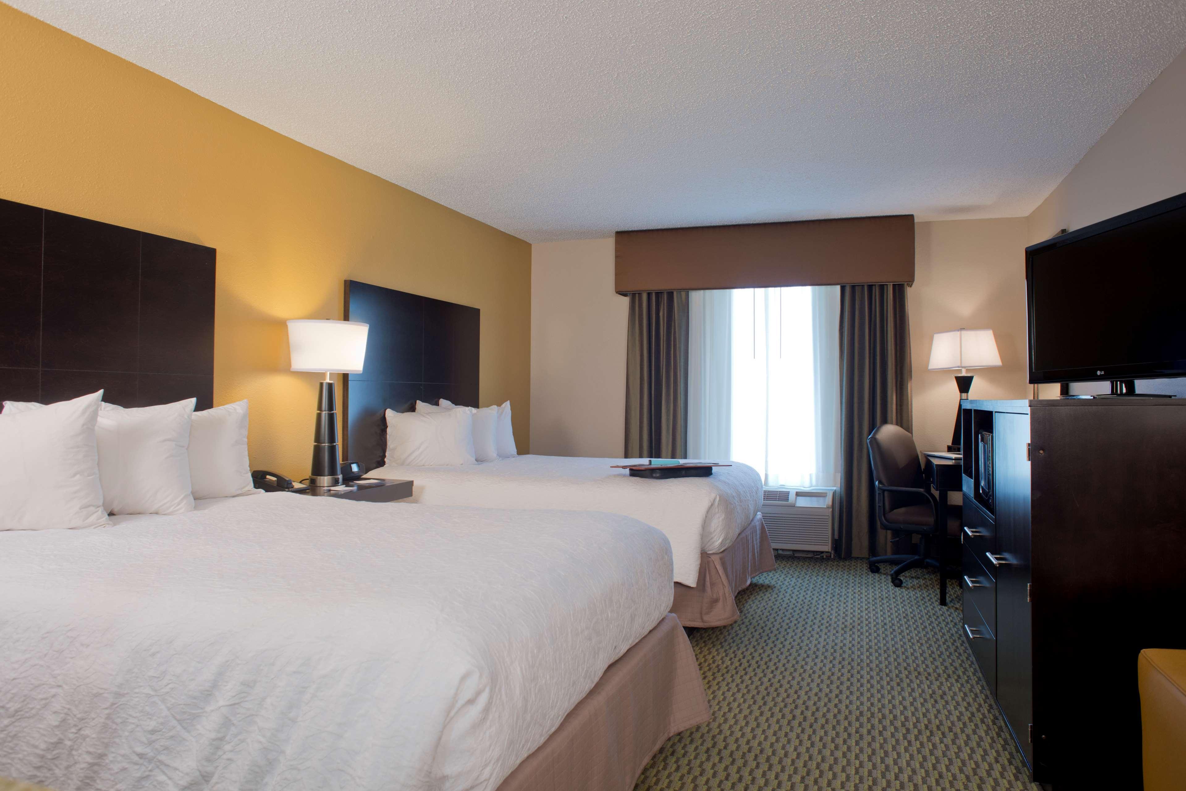 Hampton Inn Cumming Bagian luar foto
