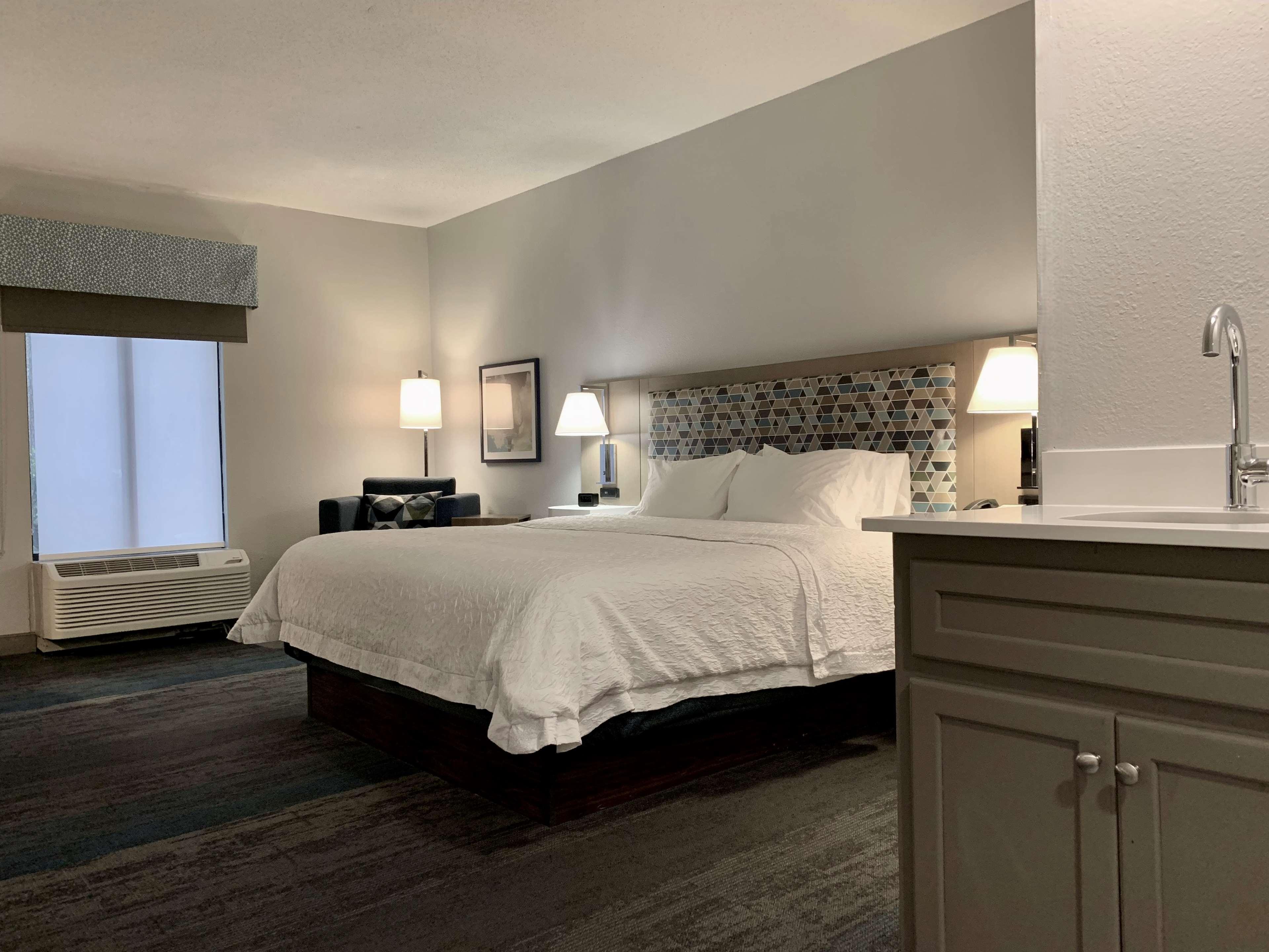 Hampton Inn Cumming Bagian luar foto